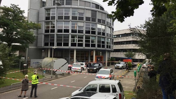 На голландській радіостанції невідомий чоловік захопив у заручники одну з працівниць